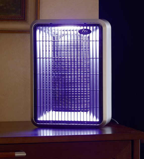 Elektrický UV lapač hmyzu s dvěma větráky